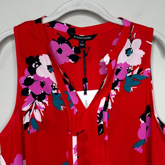 NWT 41 Hawthorn Breyson Pleated Sleeveless Red Floral Shirt Size M Stitch Fix - Picture 2 of 9